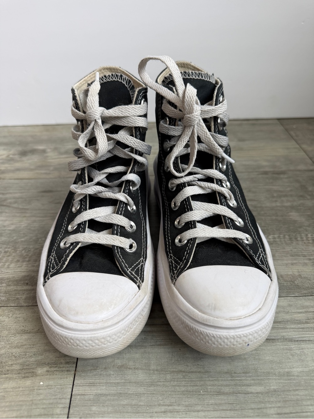 Converse Run Star Hike Platform High Tops Women’s 6